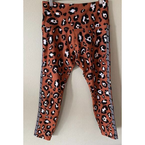 Lorna Jane Wildcat Activewear Crop Leggings Core Ankle Leopard Print Animal - Picture 1 of 3
